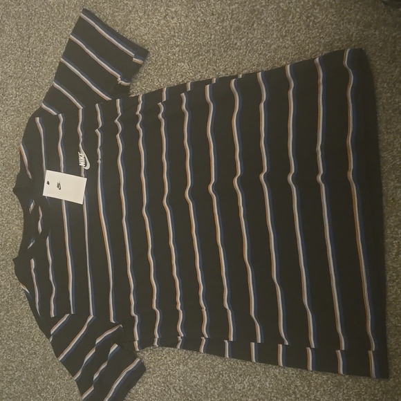 Nike Other - New Nike multi-stripe Tee size L